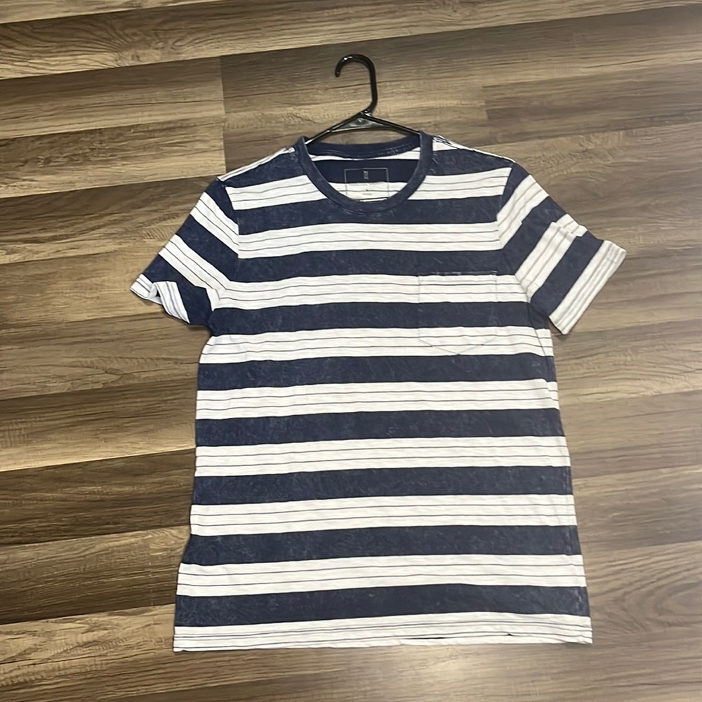 Men’s Medium Mutual Weave Striped Tee